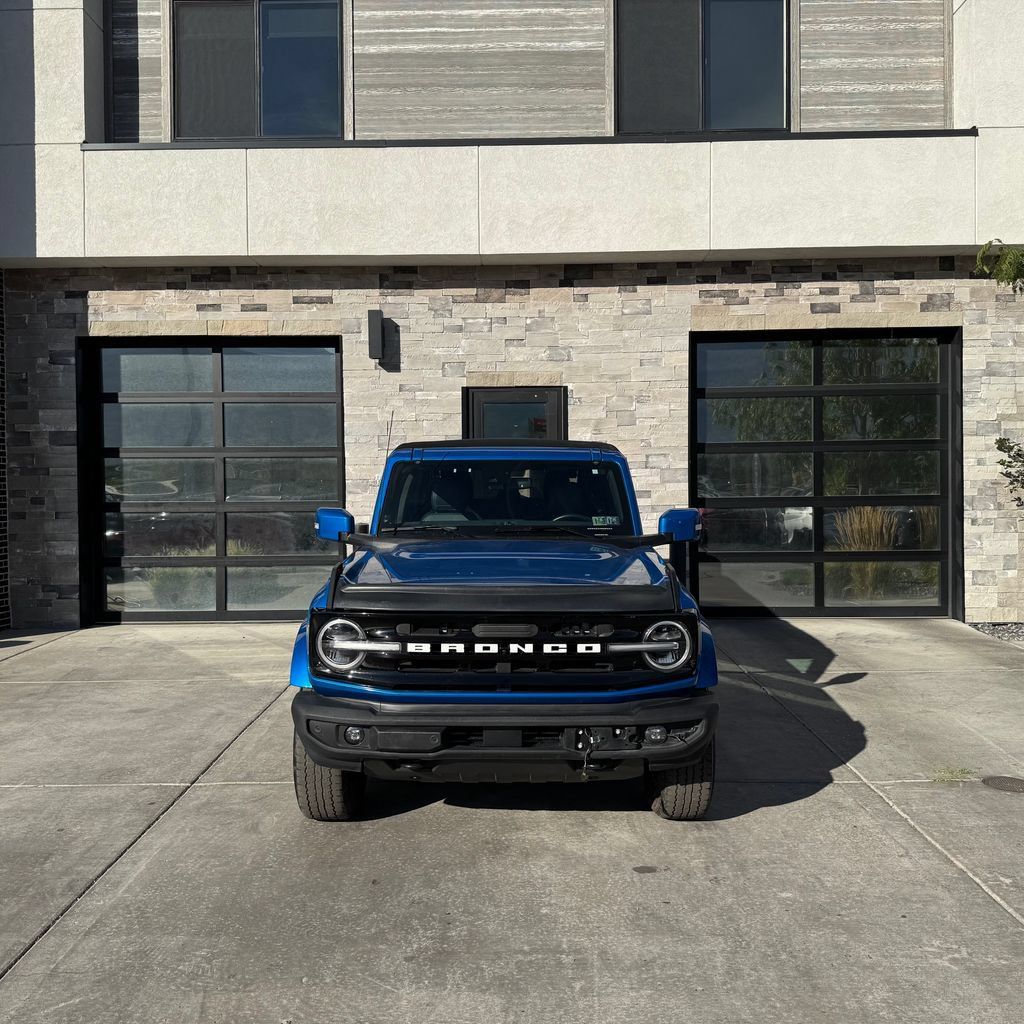 Used 2022 Ford Bronco Outer Banks AWD/4WD image 8