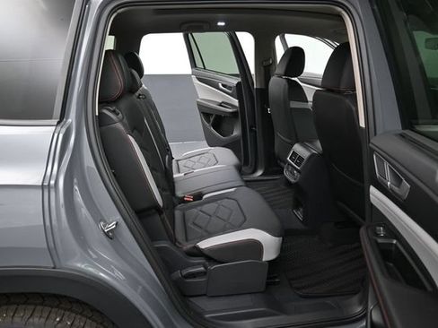 New 2026 Volkswagen Atlas Peak Edition AWD/4WD image 13