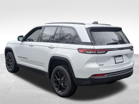 New 2026 Jeep Grand Cherokee Altitude AWD/4WD image 5
