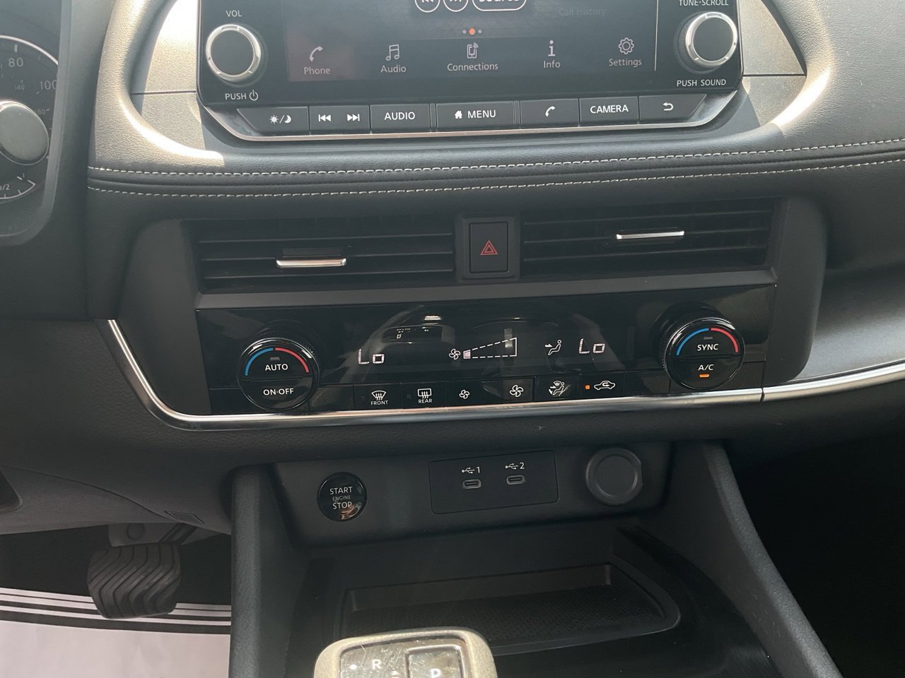 Used 2025 Nissan Rogue SV FWD image 28