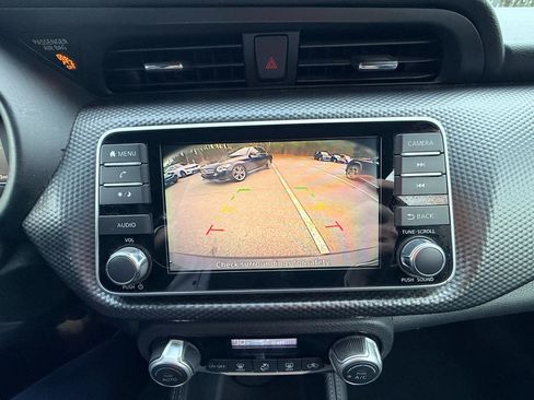 Used 2018 Nissan Kicks SV image 20