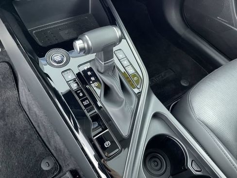 Used 2023 Kia Niro SX Touring FWD image 32