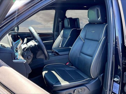 Used 2024 Cadillac Escalade ESV Premium Luxury w/ Performance Package RWD image 21