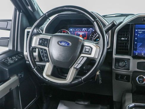 Used 2022 Ford F250 Lariat w/ Black Appearance Package image 13