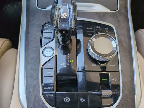 Used 2022 BMW X5 xDrive45e w/ M Sport Package image 14