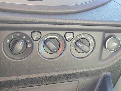 Used 2018 Ford Transit 250 130 Low Roof image 27