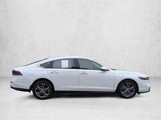 Used 2023 Honda Accord EX video 4