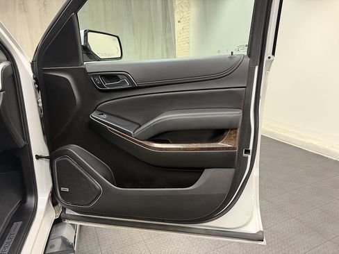 Used 2019 Chevrolet Tahoe LT w/ LT Signature Package AWD/4WD image 20