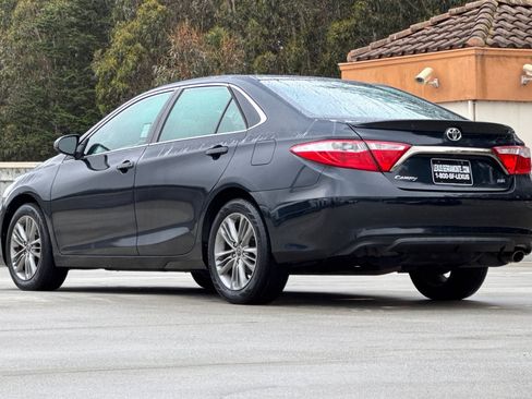 Used 2015 Toyota Camry SE FWD image 3