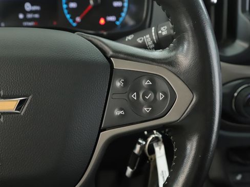 Used 2022 Chevrolet Colorado Z71 AWD/4WD image 9