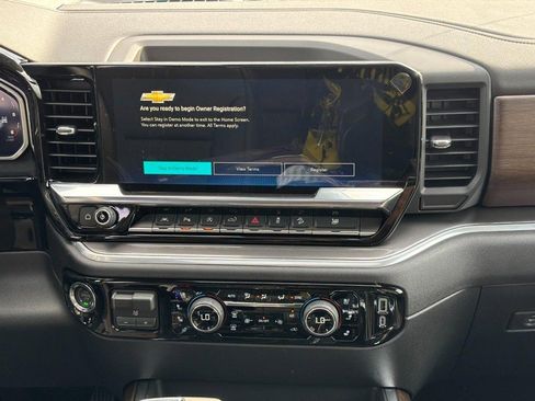 New 2026 Chevrolet Silverado 1500 High Country w/ Technology Package AWD/4WD image 8