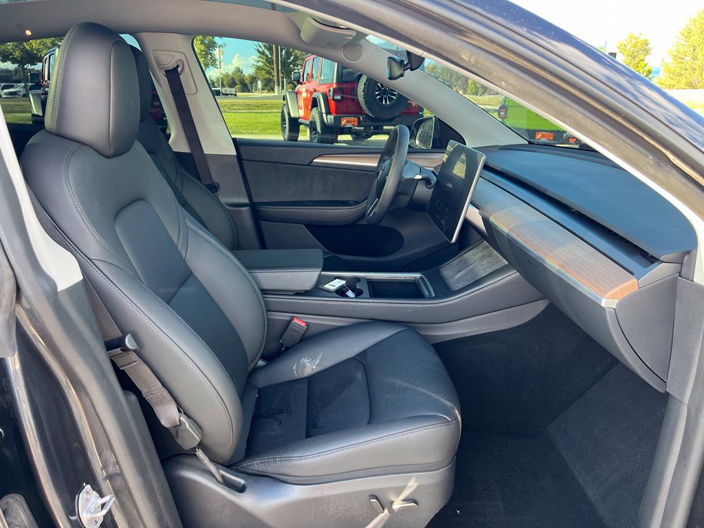 Used 2024 Tesla Model Y Performance AWD/4WD image 14