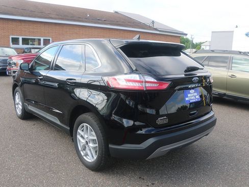 Used 2024 Ford Edge SEL w/ Convenience Package AWD/4WD image 3