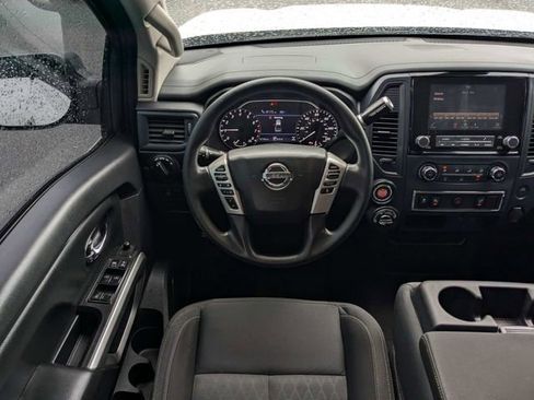 Used 2022 Nissan Titan SV w/ Accessory Utility Package image 14