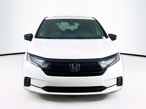 Used 2023 Honda Odyssey Sport image 2