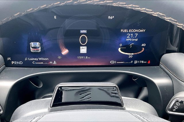Used 2026 Lincoln Aviator AWD w/ Jet Appearance Package image 22