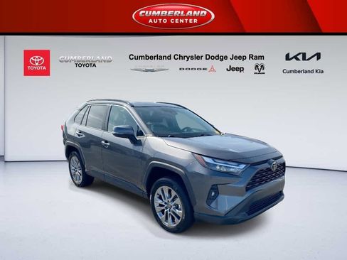 Used 2023 Toyota RAV4 XLE Premium image 1