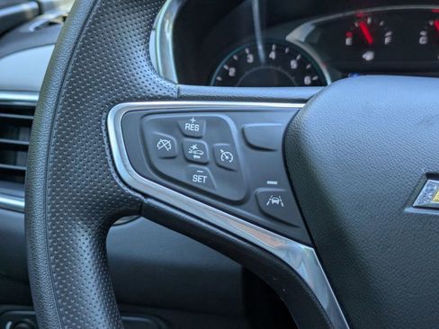 Used 2022 Chevrolet Equinox LS w/ LS Convenience Package image 24