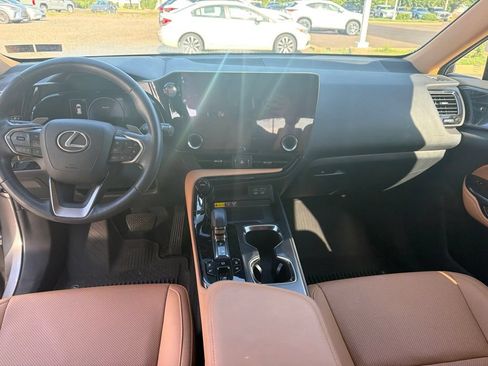 Used 2023 Lexus NX 350 AWD image 10