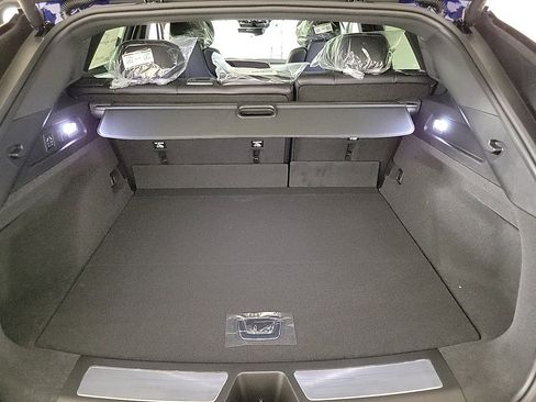 New 2026 Cadillac Lyriq Signature Sport AWD/4WD image 25