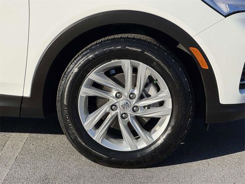 Used 2024 Buick Envista Preferred image 11