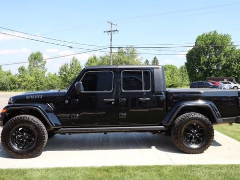 Used 2022 Jeep Gladiator Sport AWD/4WD image 32