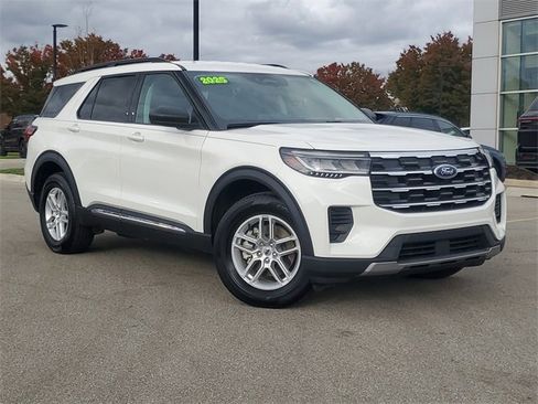 Used 2025 Ford Explorer Active image 36