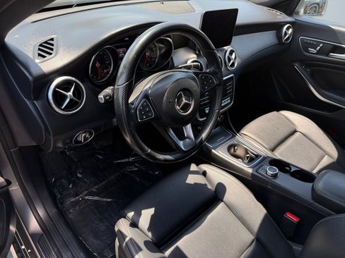 Used 2019 Mercedes-Benz CLA 250 image 14