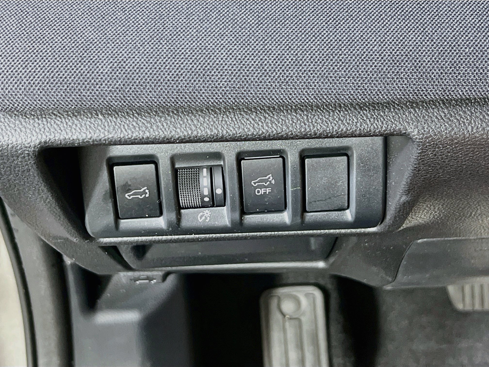 Used 2024 Subaru Outback Premium w/ Popular Package #1 AWD/4WD image 10