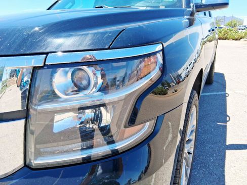 Used 2019 Chevrolet Suburban Premier w/ Premier Plus Edition AWD/4WD image 9