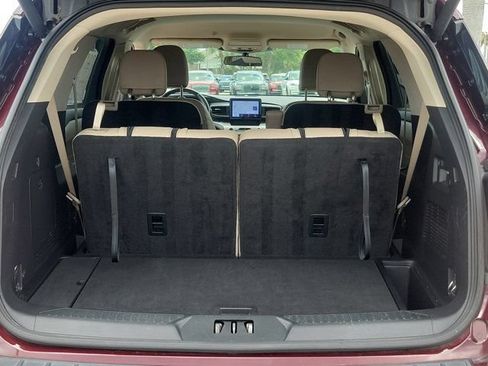 Certified 2022 Ford Explorer XLT w/ Equipment Group 202A RWD image 30