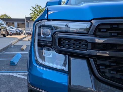 Used 2025 Ford Ranger Lariat w/ Trailer Tow Package AWD/4WD image 10