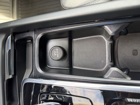 Used 2024 Volvo XC60 T8 Polestar w/ Protection Package Premier image 52