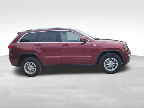 Used 2020 Jeep Grand Cherokee Laredo w/ Security & Convenience Group AWD/4WD image 3