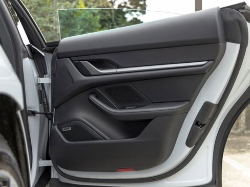 Certified 2025 Porsche Taycan RWD image 51
