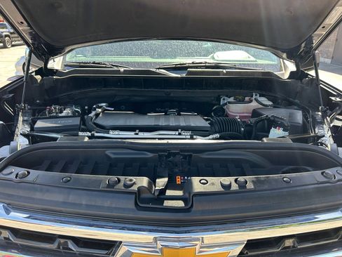 Used 2023 Chevrolet Silverado 1500 LT AWD/4WD image 30