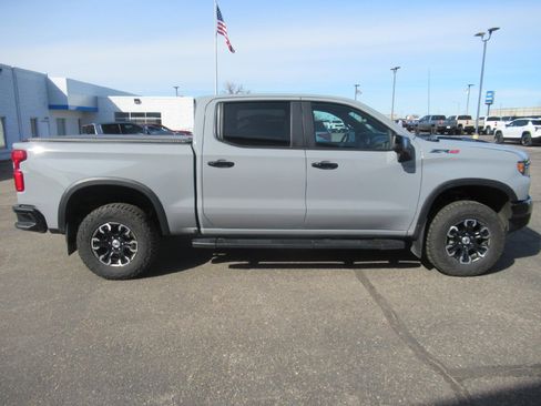 Certified 2025 Chevrolet Silverado 1500 ZR2 image 4