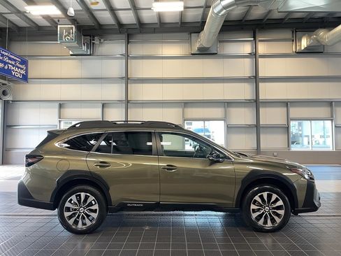 Used 2024 Subaru Outback Limited image 4