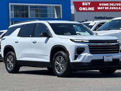 Used 2026 Chevrolet Traverse LT