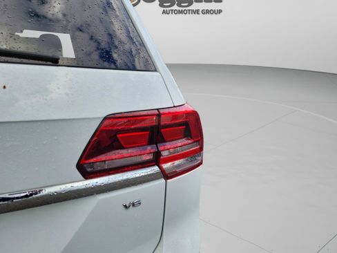 Used 2019 Volkswagen Atlas SE w/ Towing Package image 18