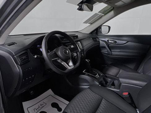 Used 2019 Nissan Rogue SV image 29