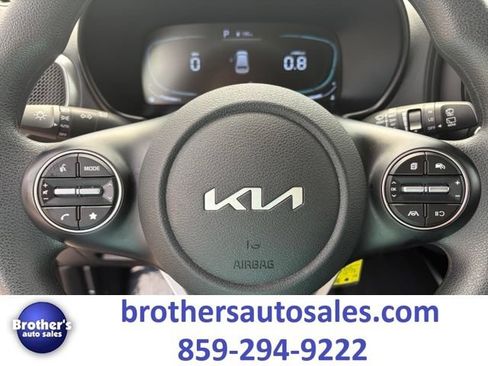 Used 2025 Kia Soul LX w/ LX Technology Package FWD image 18