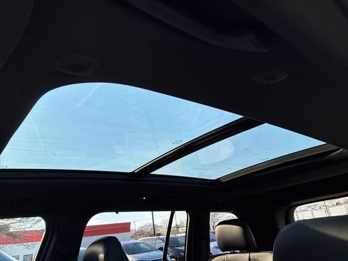 New 2025 Jeep Grand Cherokee Limited w/ Luxury Tech Group II image 22