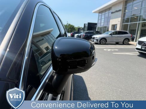 Certified 2023 Volvo XC60 B5 Plus w/ Climate Package AWD/4WD image 11