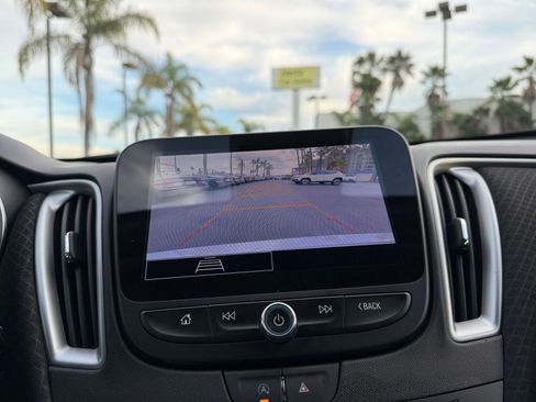 Used 2024 Chevrolet Malibu LT image 24