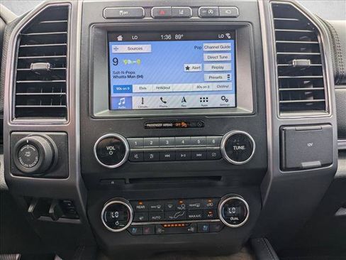 Used 2018 Ford Expedition Platinum RWD image 12