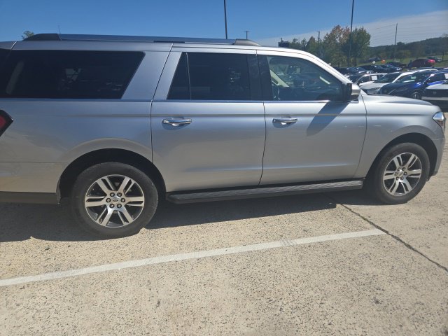 Used 2024 Ford Expedition Max Limited AWD/4WD image 14