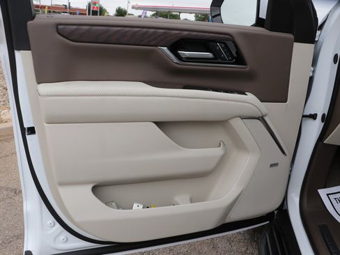 New 2026 GMC Yukon XL Denali AWD/4WD image 10