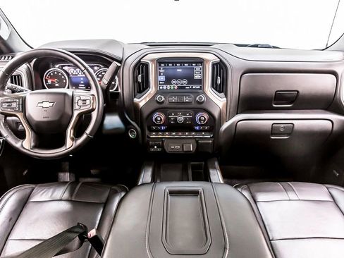 Used 2019 Chevrolet Silverado 1500 High Country w/ Technology Package AWD/4WD image 19