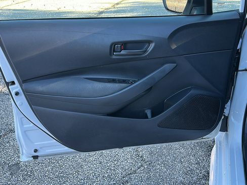 Used 2022 Toyota Corolla LE image 13